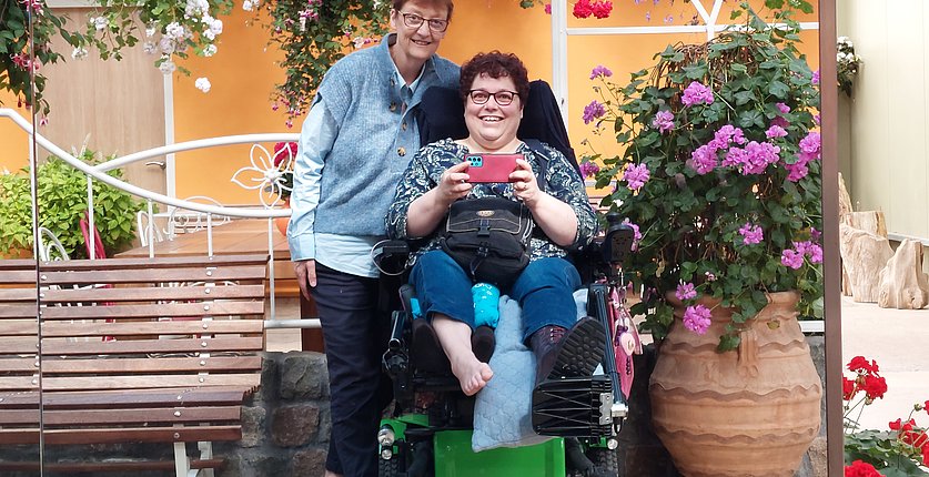 foto van Diana met ander persoon